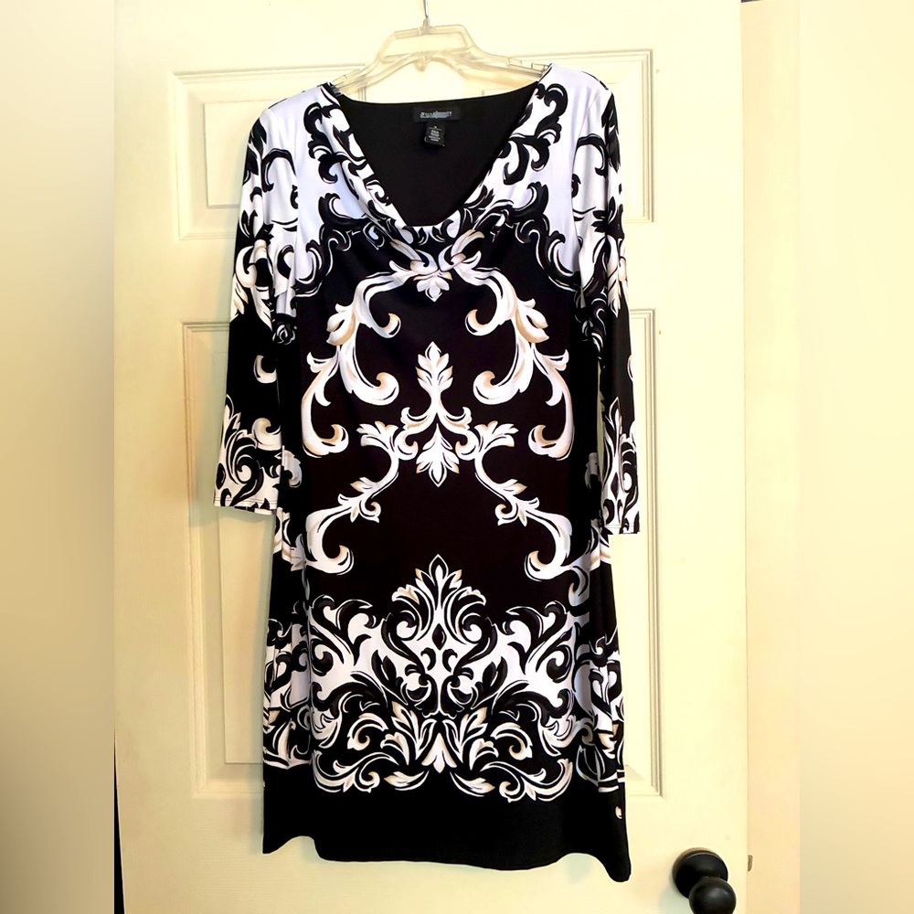 White House Black Market Black and White 3/4 Sleeve Dress